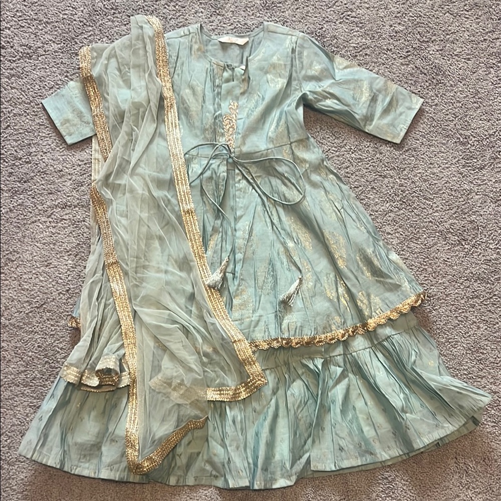 Elegant Mint Maxi Dress with Gold Accents